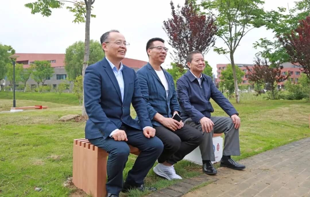 浓浓母校情、、依依校友心，，，杨和荣董事长出席安徽理工大学三项活动